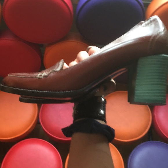 FENDI AUSTEN COLORBLOCK LOAFER PUMPS - Picture 6 of 6